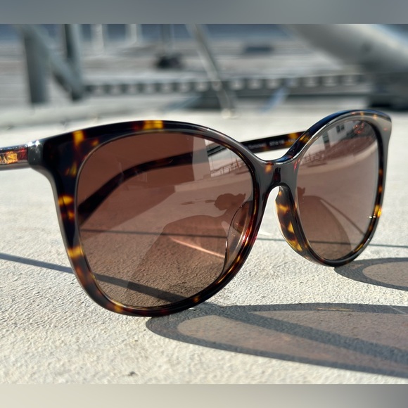😎COACH- Geometric Sunglasses, Dark Tortoise, Preowned - Picture 2 of 13